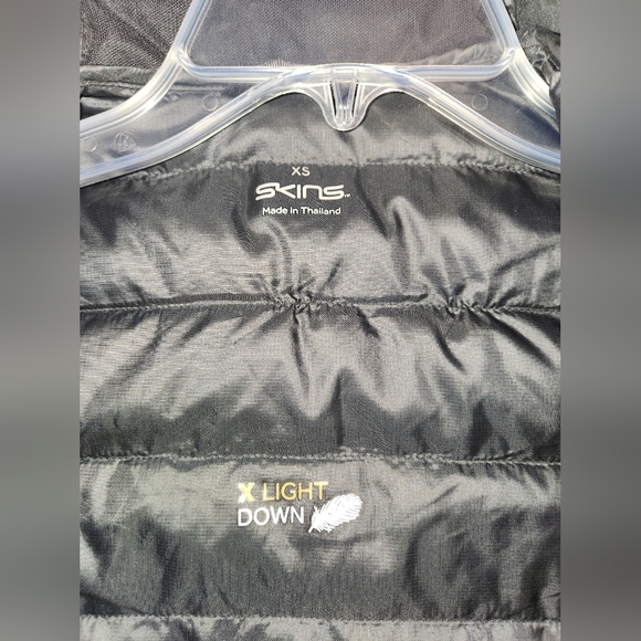SKINS Compression Activewear Down Jacket SZ XS Black - Picture 11 of 11